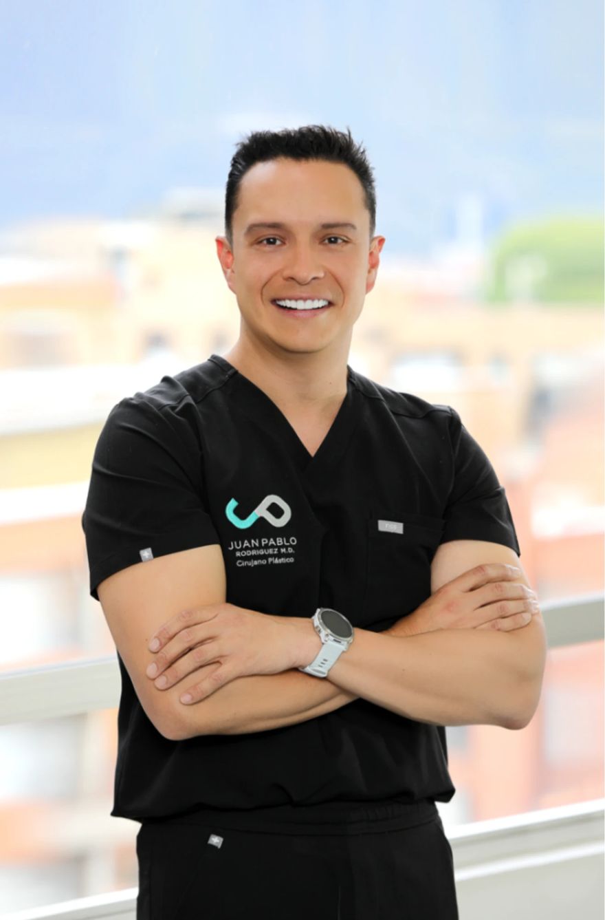 Dr. Juan Pablo Rodríguez, cirujano plástico